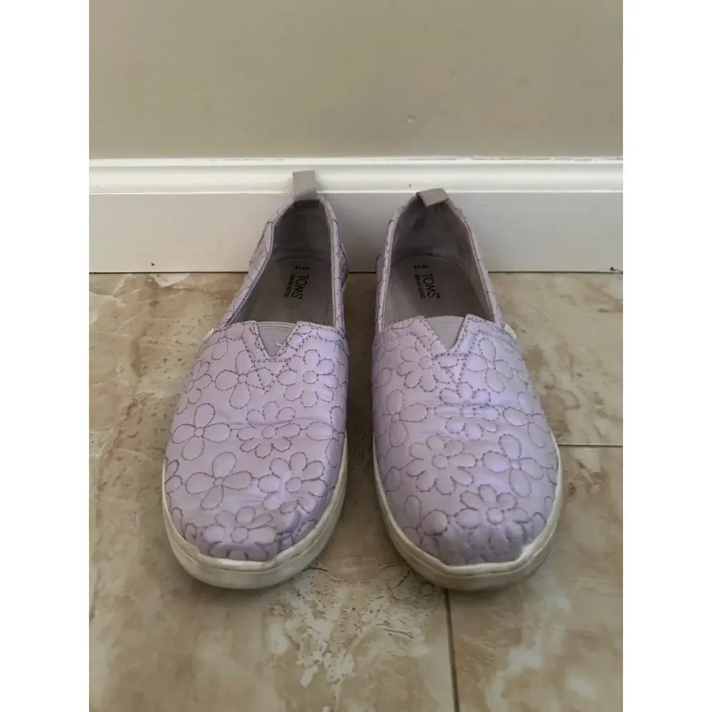 Toms Youth 5 Misty Lilac Iridescent Quilted Daisy Alpargata Shoes Fits W 6.5